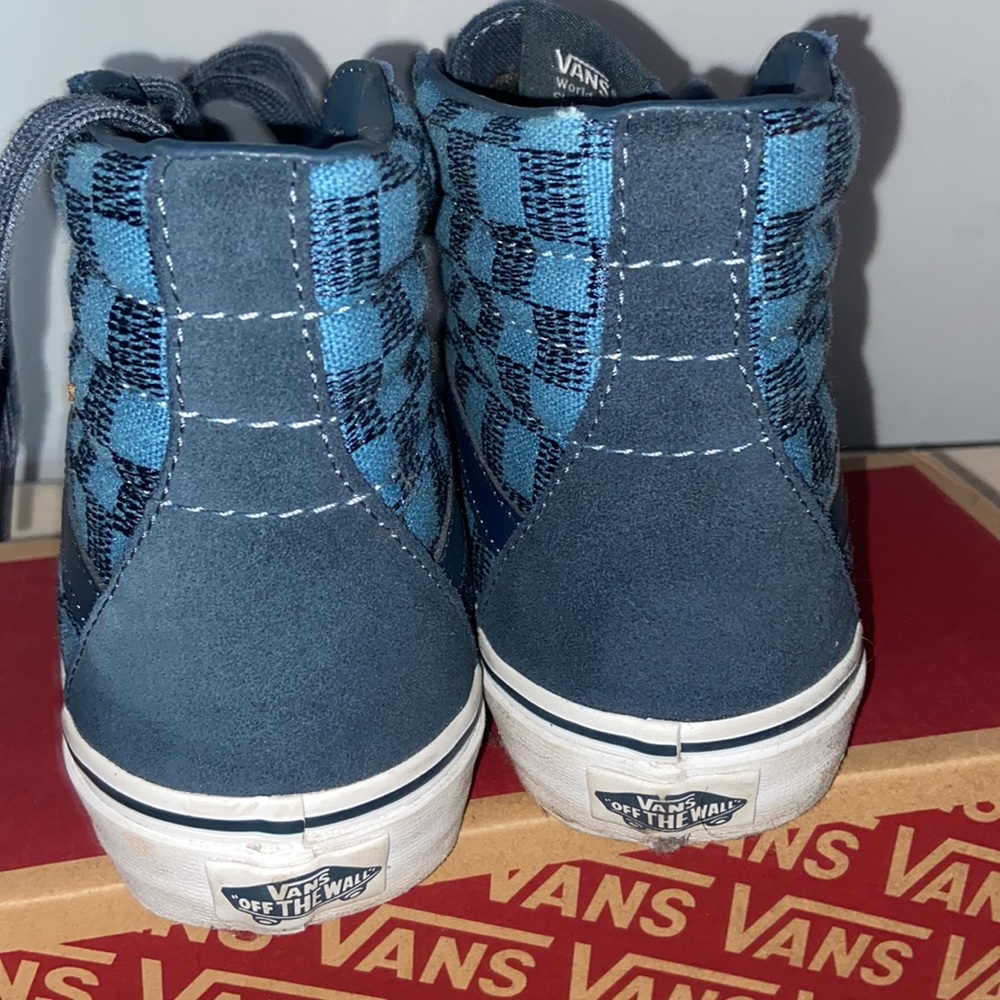 Vans - Picture 4 of 4